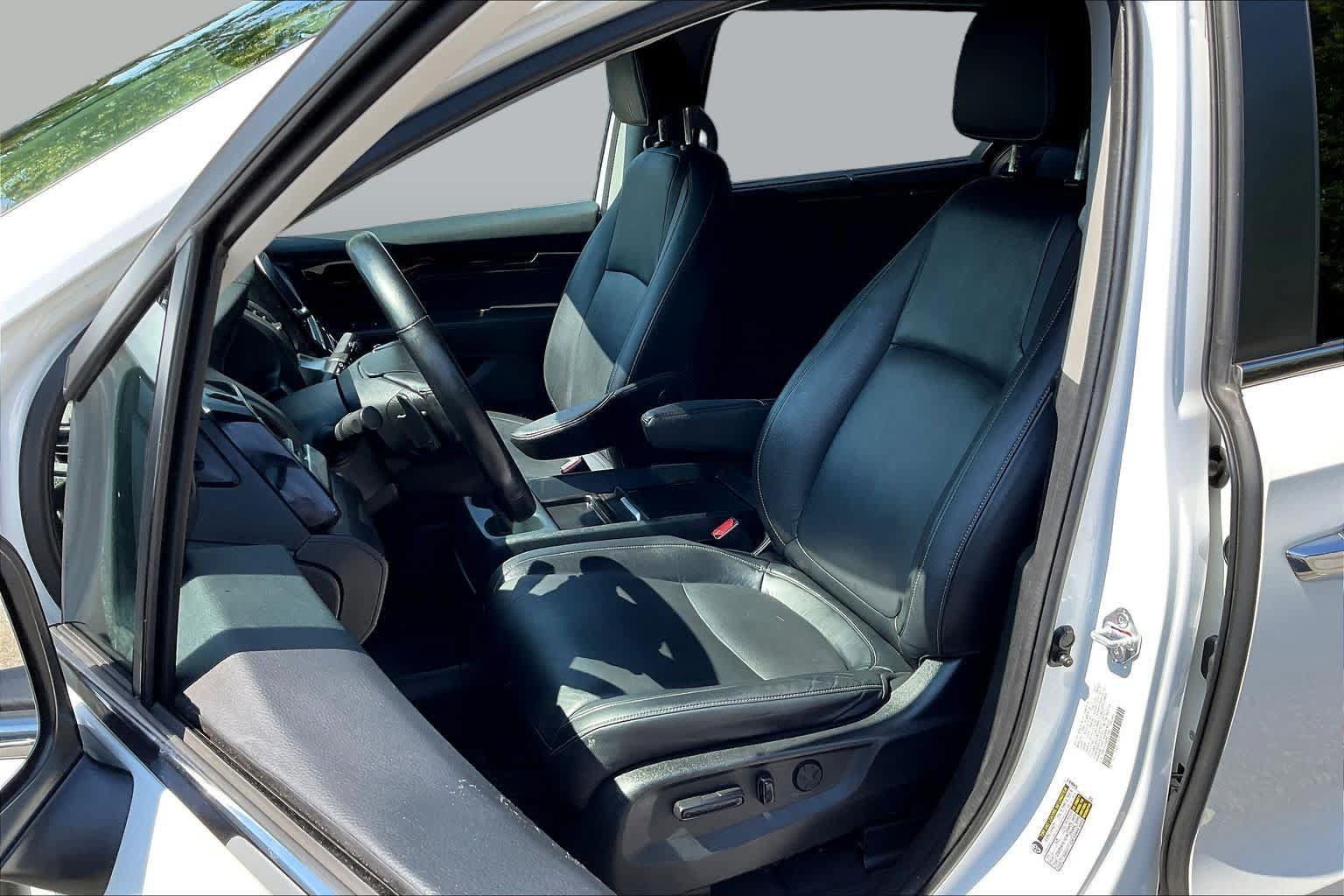 Used 2023 Honda Odyssey Touring image 8