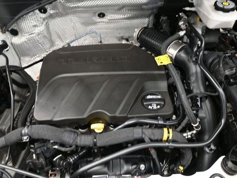 Used 2022 Buick Encore GX Select image 28