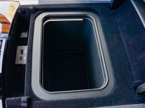 New 2026 Cadillac Escalade ESV Platinum Sport w/ LPO, ONYX Package image 17