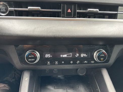 Used 2023 Mitsubishi Outlander ES AWD/4WD image 12