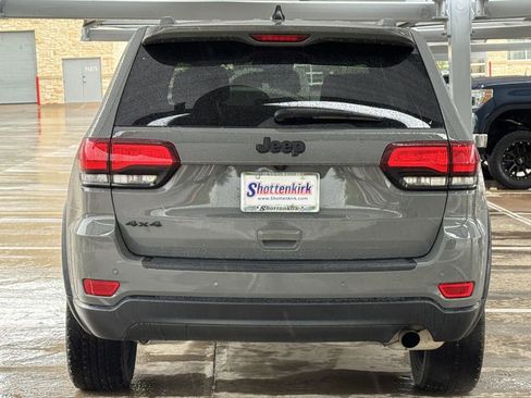 Used 2021 Jeep Grand Cherokee Freedom Edition AWD/4WD image 5
