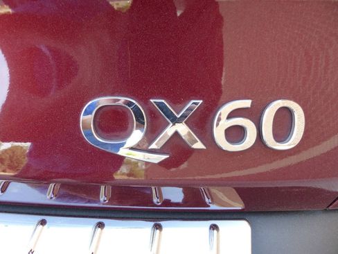 Used 2023 INFINITI QX60 Luxe w/ Performance Audio Package AWD/4WD image 9