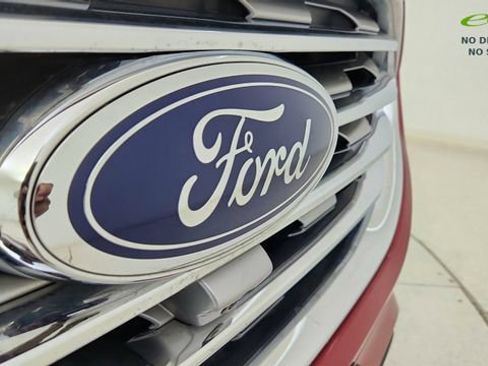 Used 2020 Ford Edge Titanium w/ Equipment Group 301A FWD image 16