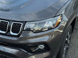 Used 2023 Jeep Compass Limited w/ Mopar Graphics Package video 2