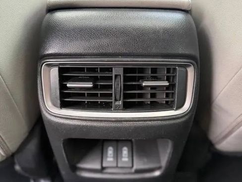 Used 2017 Honda CR-V Touring image 19