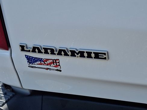 Used 2025 RAM 1500 Laramie AWD/4WD image 16