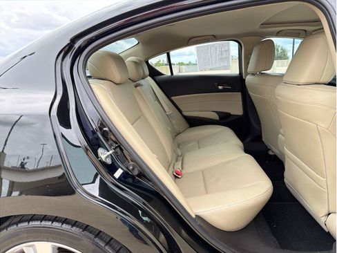 Used 2014 Acura ILX w/ Technology Package FWD image 13