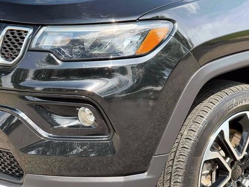 Certified 2023 Jeep Compass Limited AWD/4WD image 10