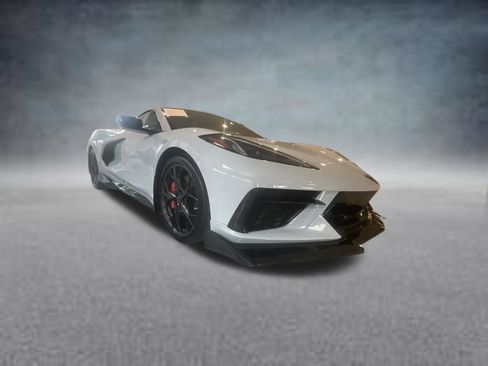 Used 2022 Chevrolet Corvette Stingray Coupe w/ Z51 Performance Package RWD image 12