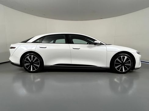 Used 2024 Lucid Air Touring AWD/4WD image 8