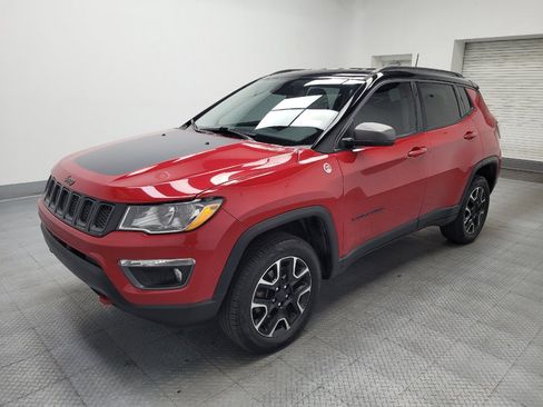 Used 2020 Jeep Compass Trailhawk AWD/4WD image 2
