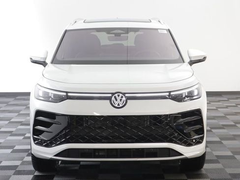 New 2026 Volkswagen Tiguan SEL R-Line AWD/4WD image 24