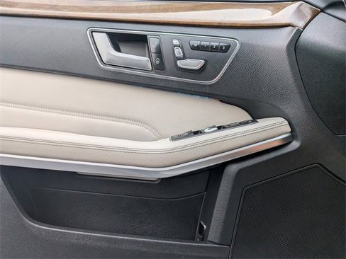 Used 2016 Mercedes-Benz E 350 Sedan w/ Premium Package image 29