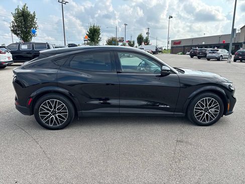 Used 2025 Ford Mustang Mach-E Premium AWD/4WD image 7