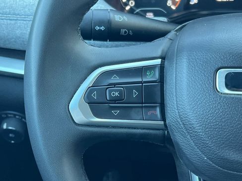 Used 2024 Jeep Compass Latitude image 26