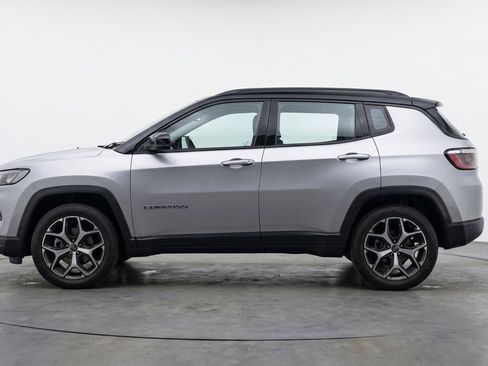 Used 2025 Jeep Compass Limited AWD/4WD image 5