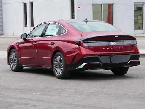 New 2025 Hyundai Sonata Limited image 5