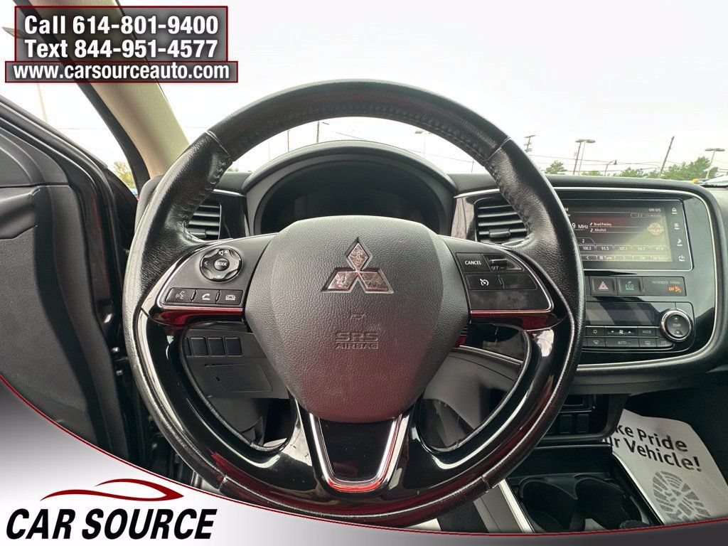 Used 2017 Mitsubishi Outlander SEL FWD image 13