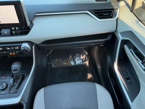 Certified 2025 Toyota RAV4 XLE image 18