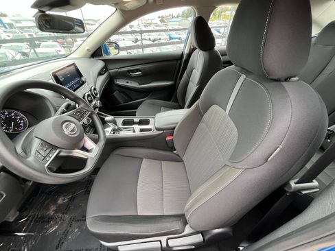 Used 2025 Nissan Sentra SV FWD image 22