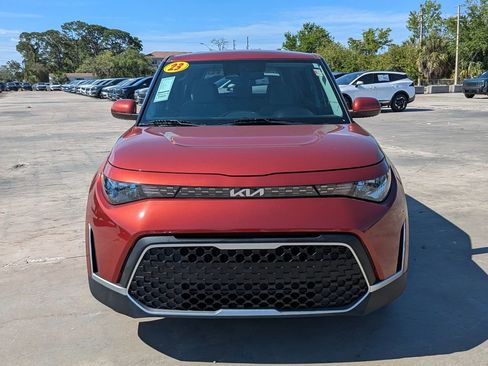 Certified 2023 Kia Soul LX FWD image 3
