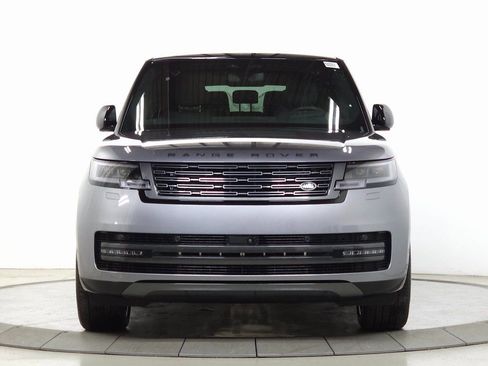 Used 2025 Land Rover Range Rover Long Wheelbase SE image 10