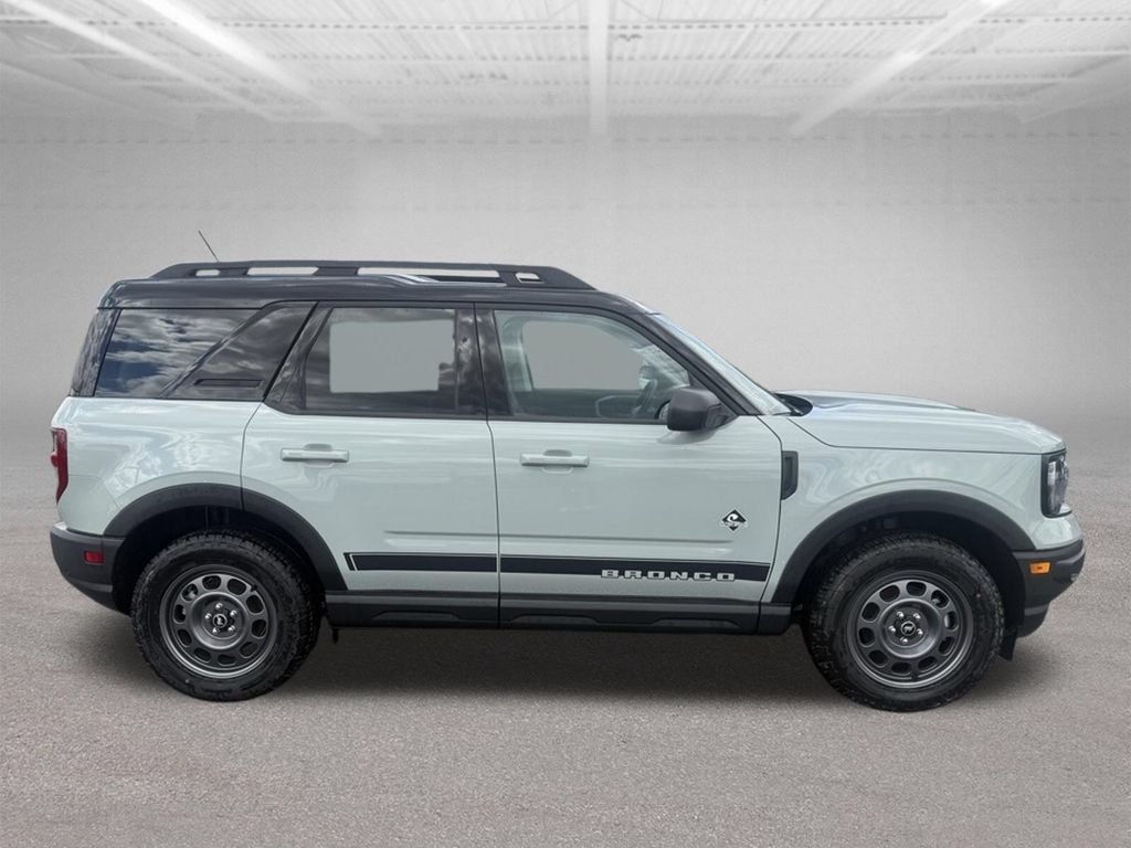 New 2024 Ford Bronco Sport Outer Banks AWD/4WD image 2