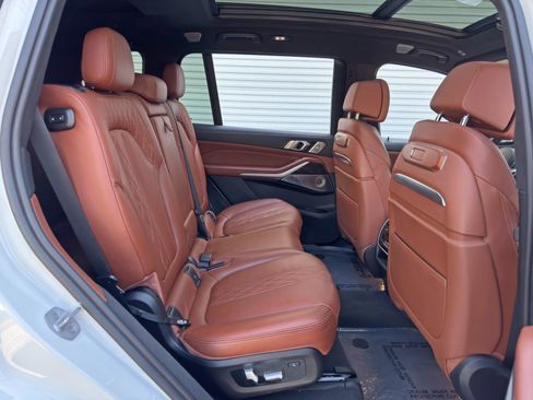 Used 2023 BMW X7 M60i w/ Climate Comfort Package AWD/4WD image 47