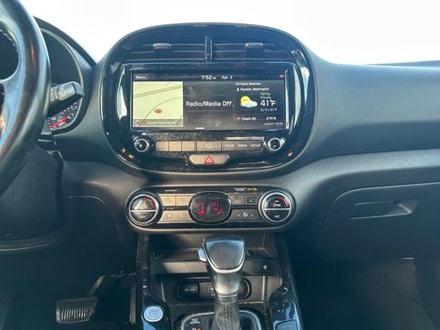 Used 2020 Kia Soul EX image 23