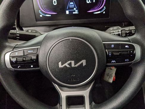 Used 2024 Kia Sportage LX image 11