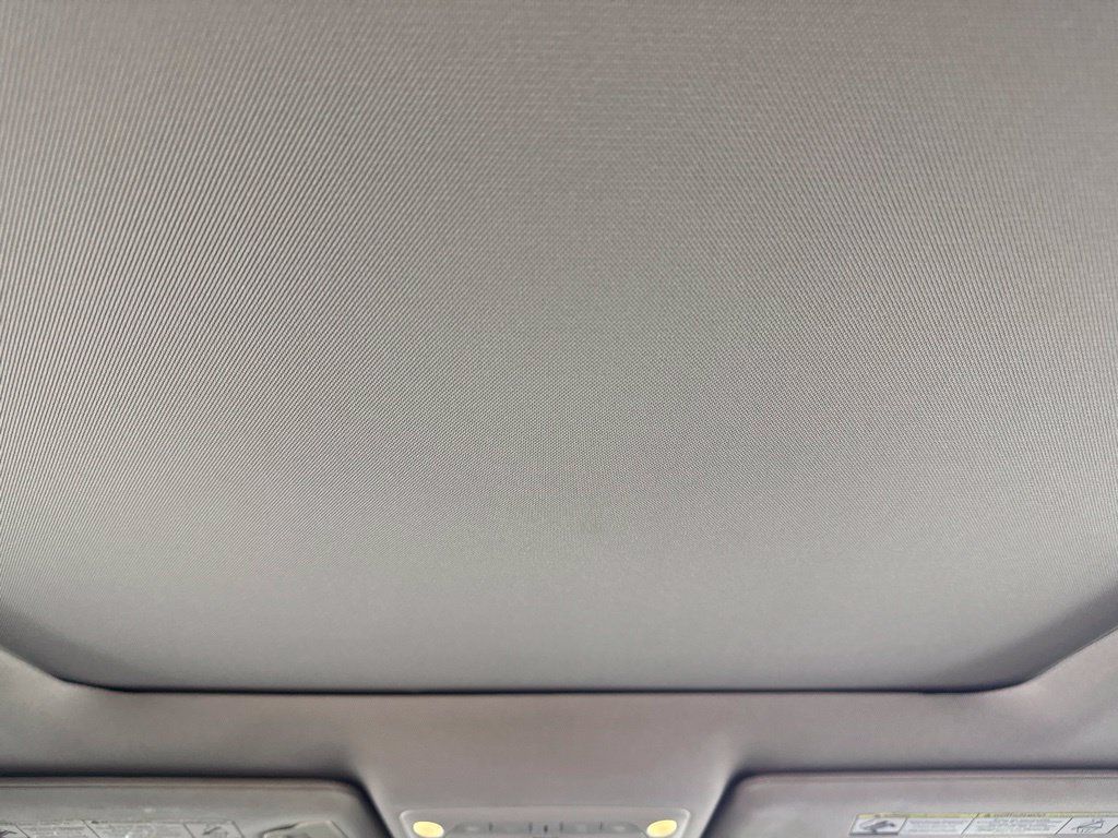 Used 2017 Nissan Rogue SL w/ SL Premium Package AWD/4WD image 32