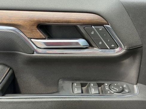 Used 2024 Chevrolet Silverado 2500 High Country w/ High Country Premium Package AWD/4WD image 25