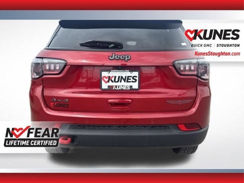 Used 2025 Jeep Compass Trailhawk AWD/4WD image 9