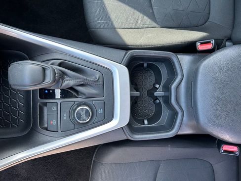 Used 2025 Toyota RAV4 XLE image 26