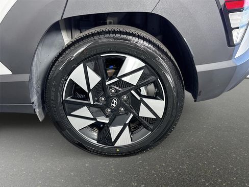 Used 2024 Hyundai Kona SEL FWD image 30
