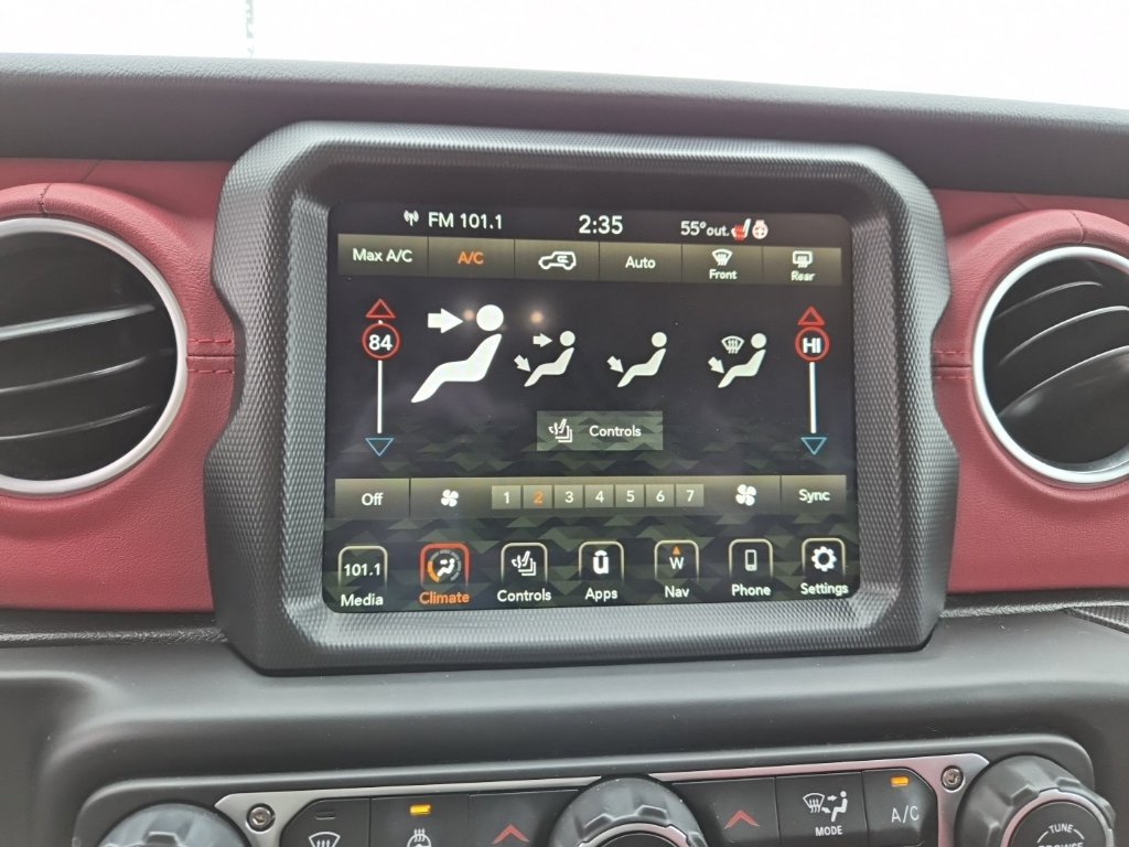Used 2023 Jeep Wrangler Unlimited Rubicon 4xe AWD/4WD image 30
