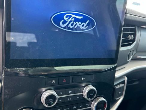 Used 2024 Ford Expedition XLT RWD image 8