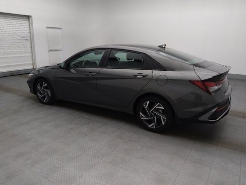 Used 2025 Hyundai Elantra Sport FWD image 3
