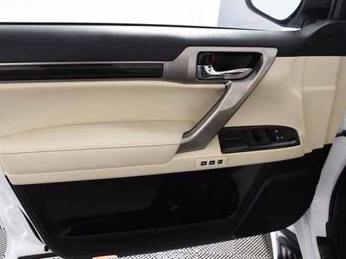 Used 2021 Lexus GX 460 Premium w/ Premium Package image 14