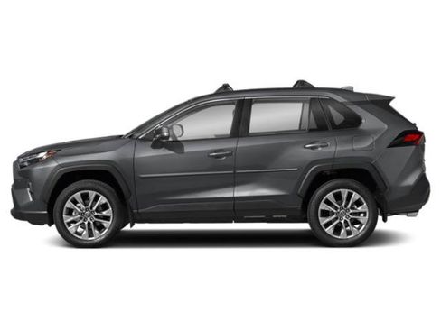 Used 2025 Toyota RAV4 XLE AWD/4WD image 3