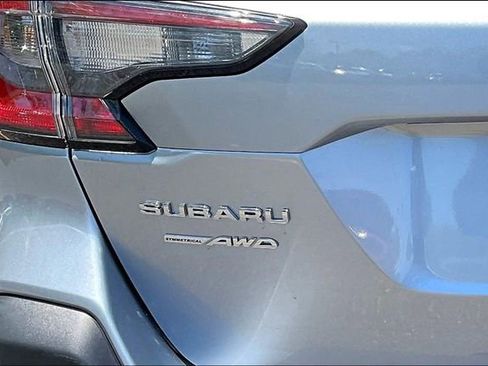 Used 2025 Subaru Outback Premium AWD/4WD image 24