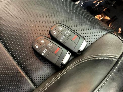 Used 2022 Dodge Charger SXT w/ Leather Interior Group image 11