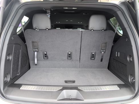 Used 2024 Chevrolet Tahoe RST RWD image 5