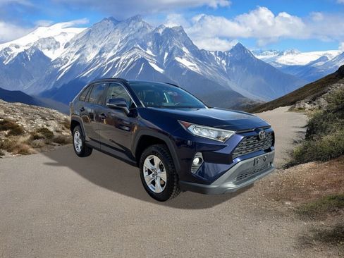 Certified 2021 Toyota RAV4 XLE image 7