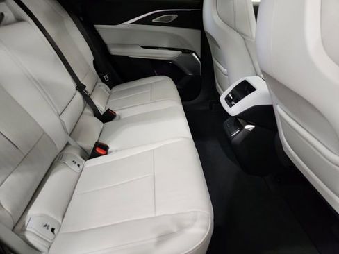 New 2025 Cadillac Lyriq Sport AWD/4WD image 29