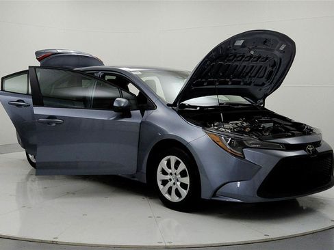 Used 2022 Toyota Corolla LE FWD image 9