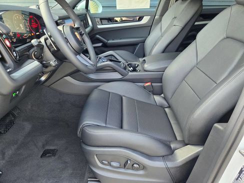New 2026 Porsche Cayenne AWD/4WD image 26