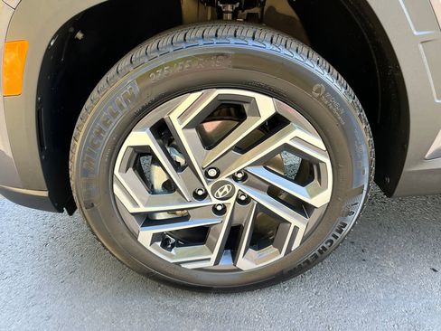 Used 2025 Hyundai Tucson Limited image 25