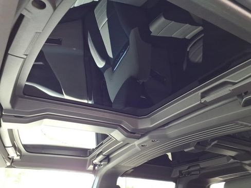 New 2026 GMC Hummer EV 4x4 Crew Cab image 23