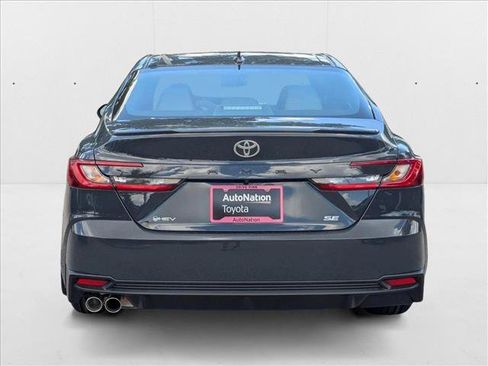 New 2025 Toyota Camry SE image 7